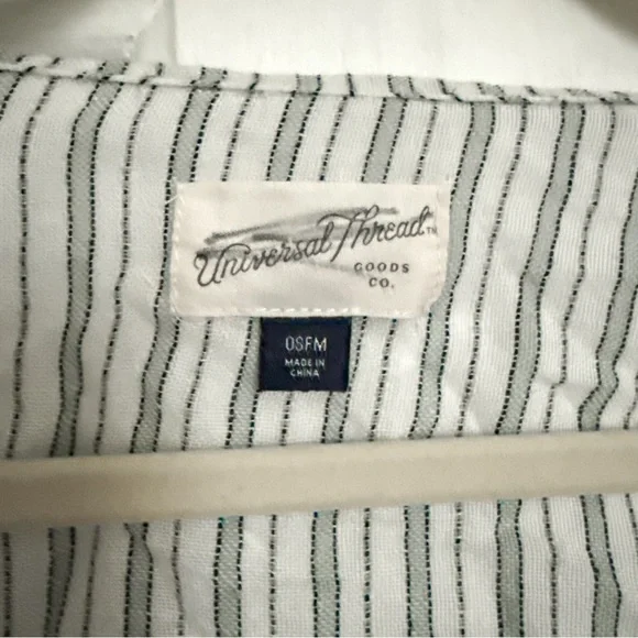 Universal Thread Blue and White Striped Cropped Kimono - Picture 3 of 6